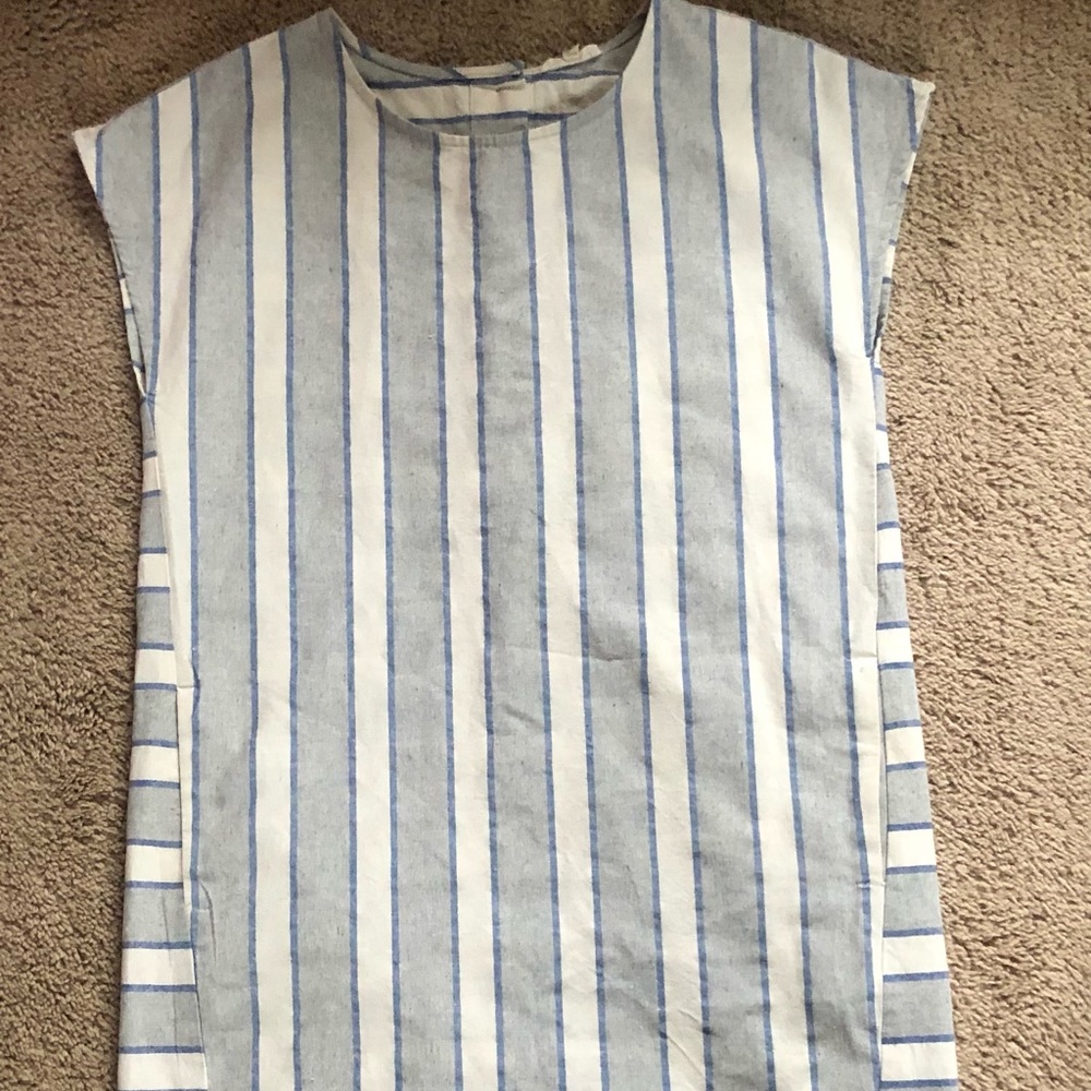 Main strip dress size medium